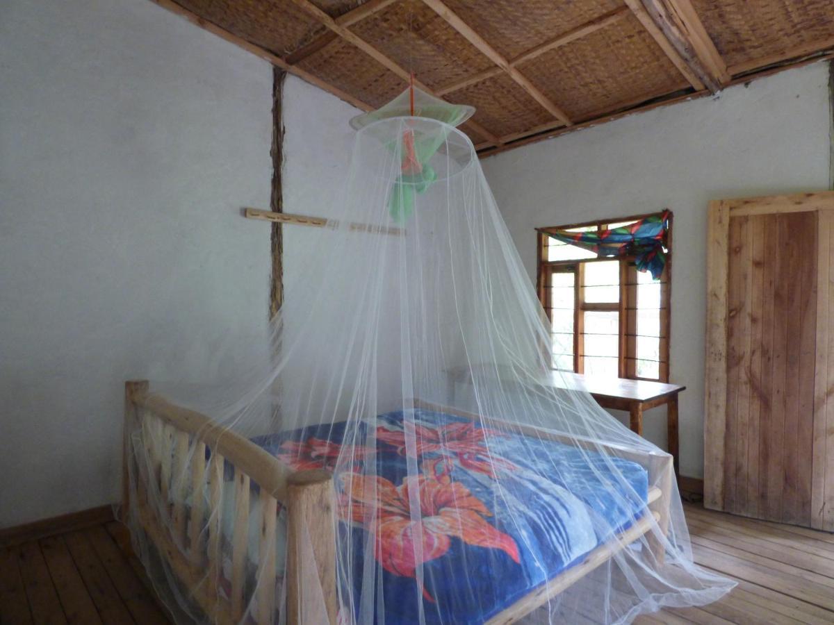 Отель Nshongi Camp Rubuguli Экстерьер фото
